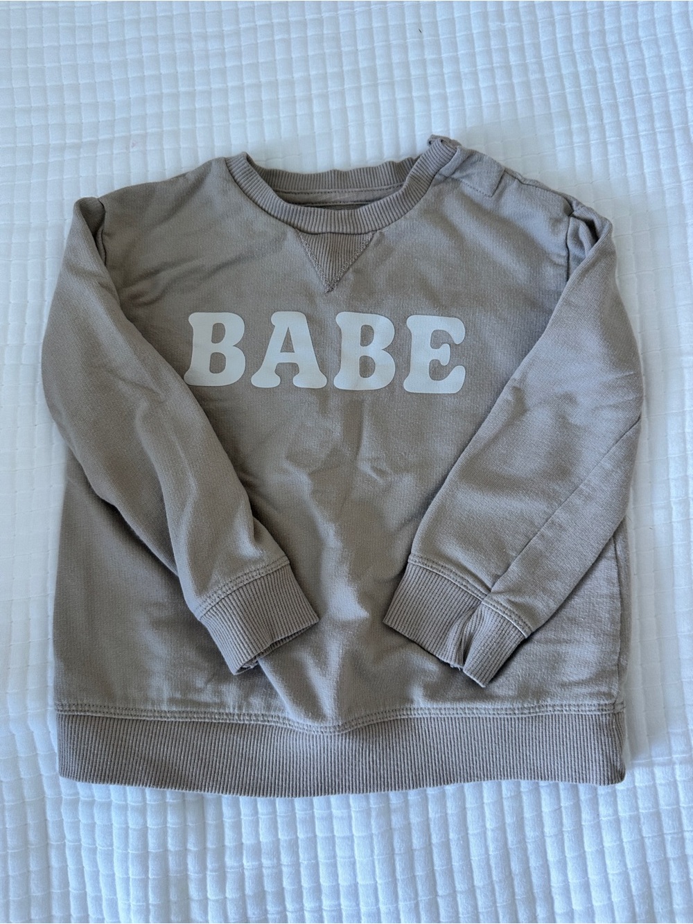 Kids Taupe 'BABE' Crewneck Sweatshirt